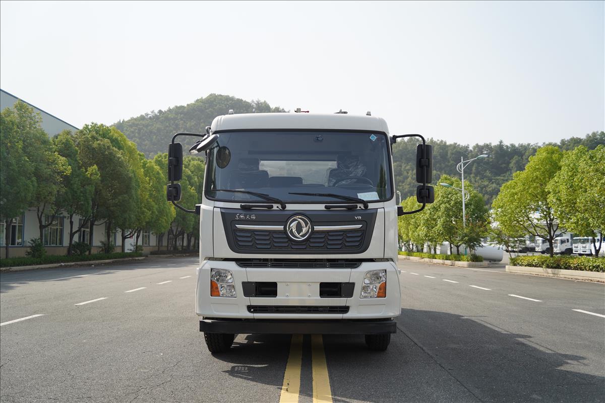 18T清洗吸污車(chē)